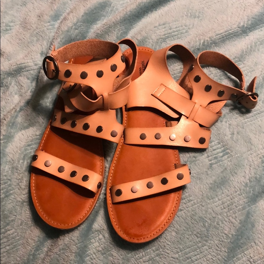 Ankle wrap sandals